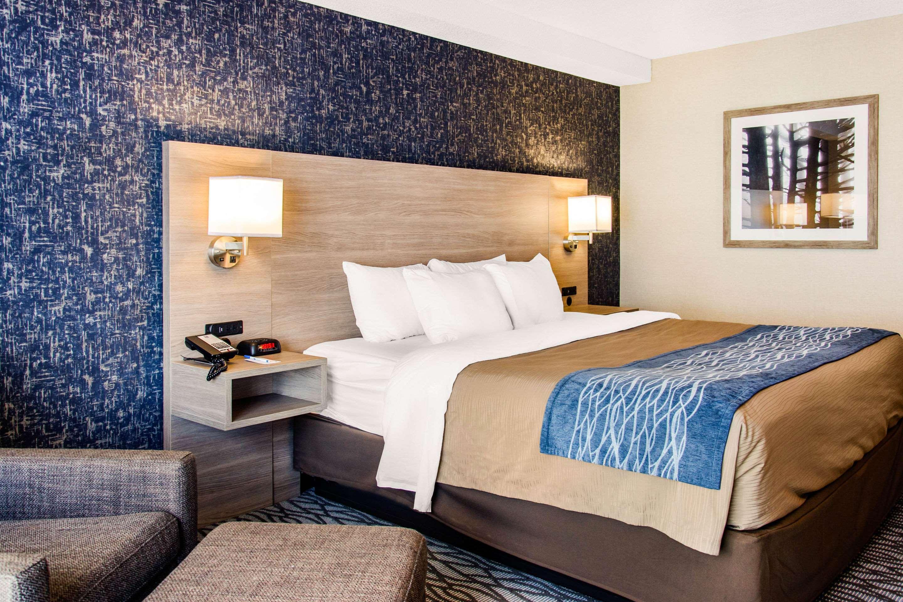 Comfort Inn Aeroport Dorval Zewnętrze zdjęcie