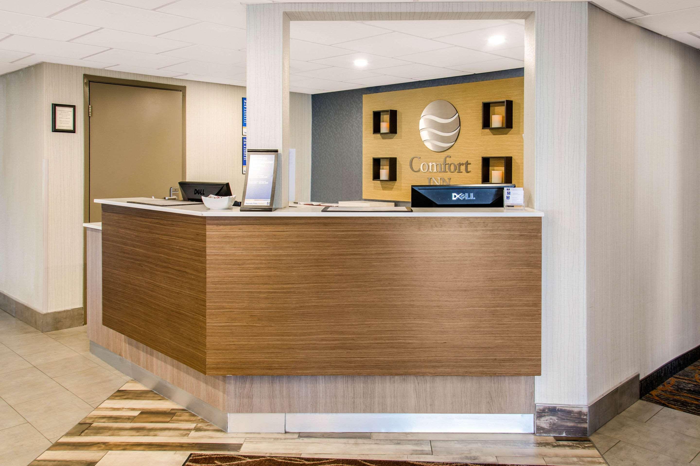 Comfort Inn Aeroport Dorval Zewnętrze zdjęcie