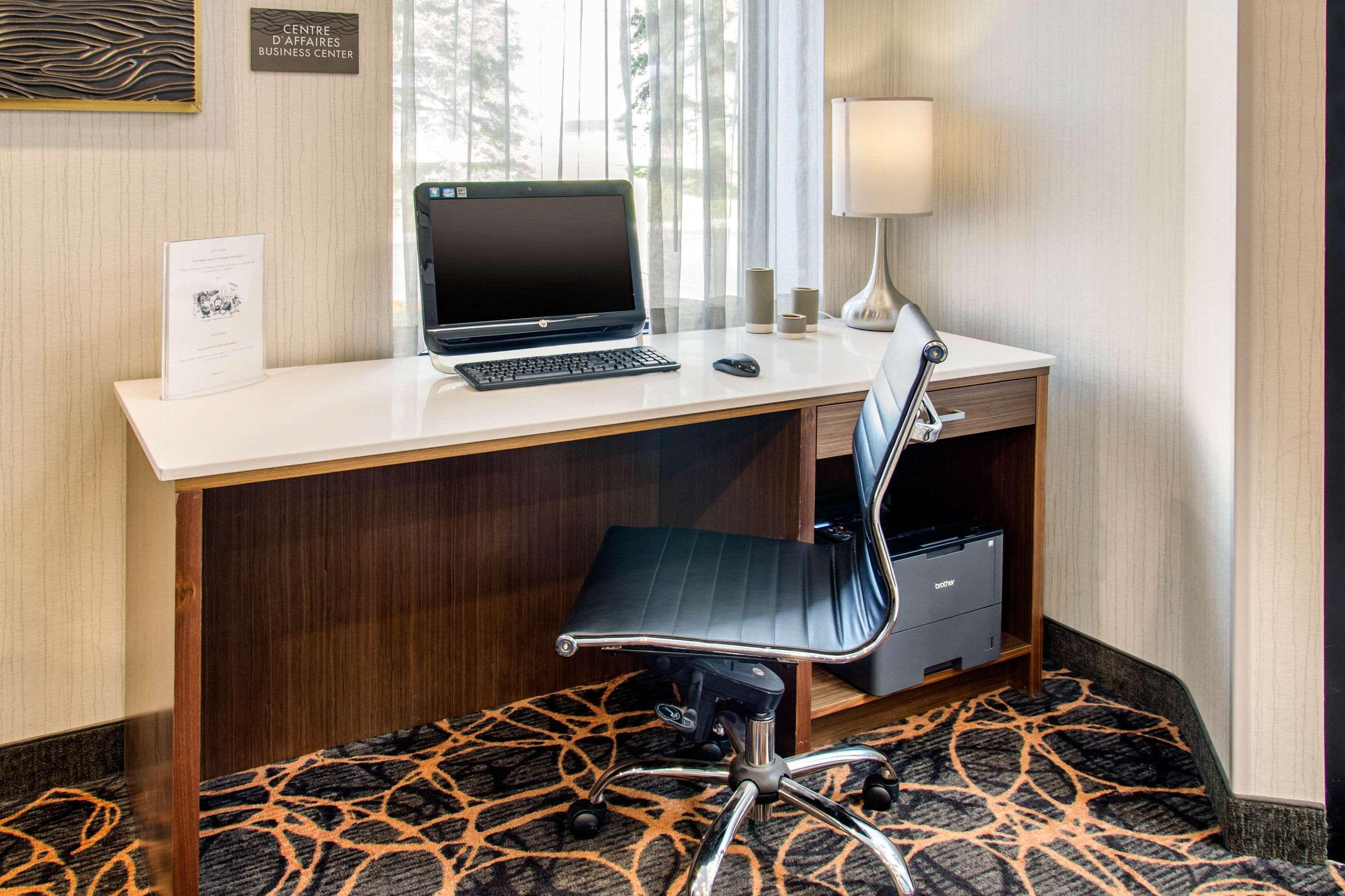 Comfort Inn Aeroport Dorval Zewnętrze zdjęcie