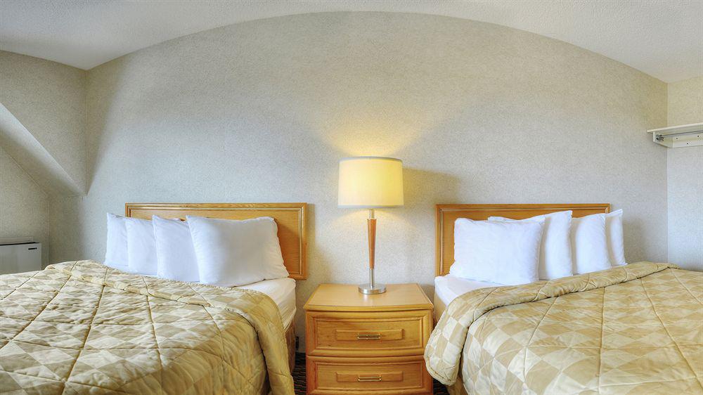 Comfort Inn Aeroport Dorval Zewnętrze zdjęcie