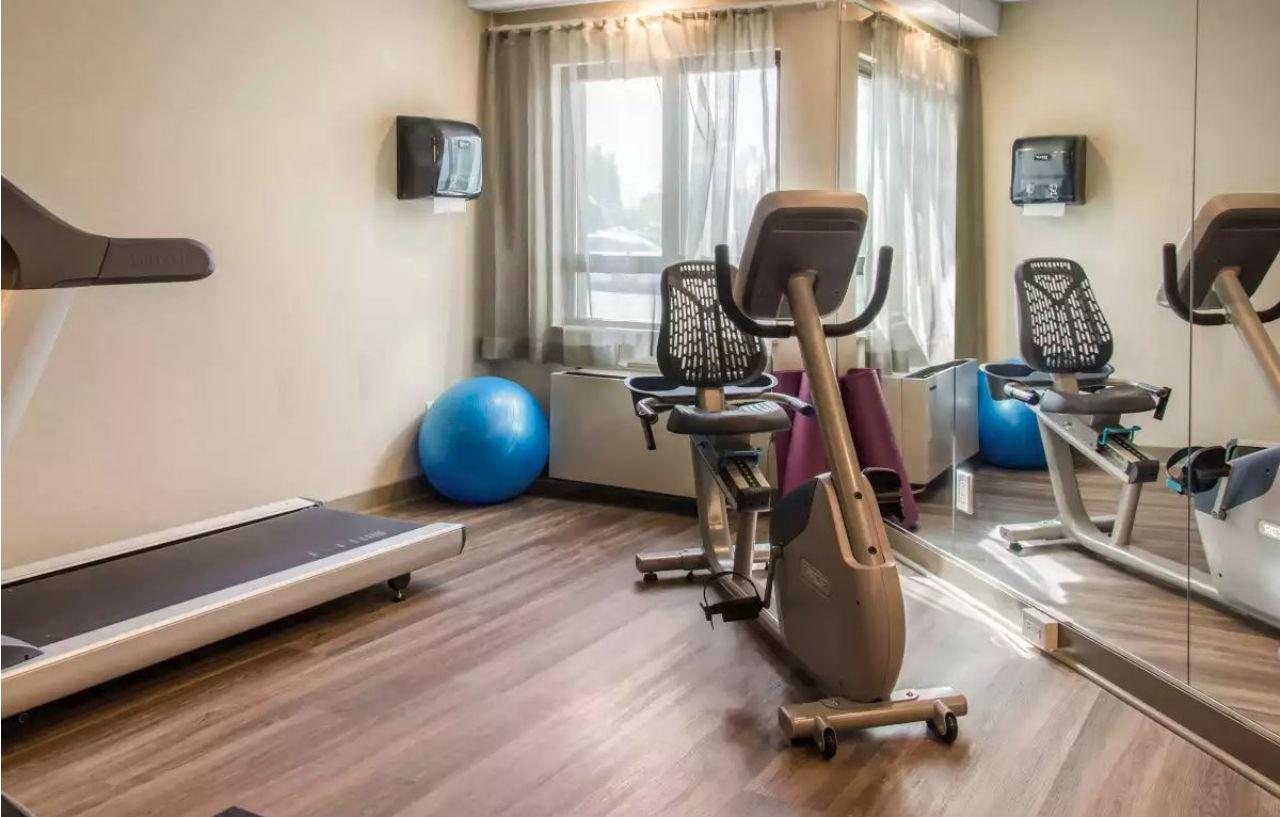 Comfort Inn Aeroport Dorval Zewnętrze zdjęcie